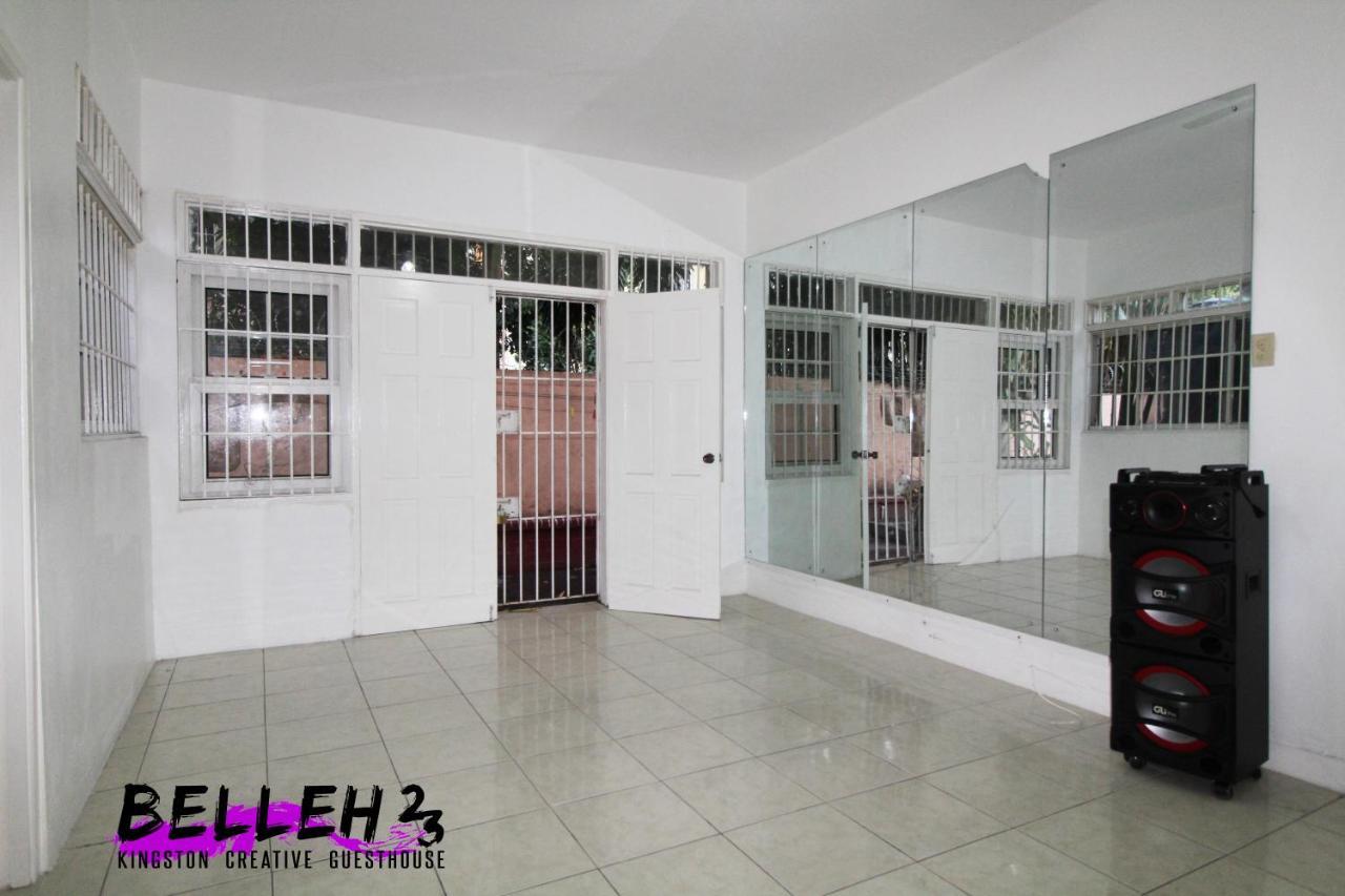 Belleh23 Kingston Creative Guesthouse Ngoại thất bức ảnh