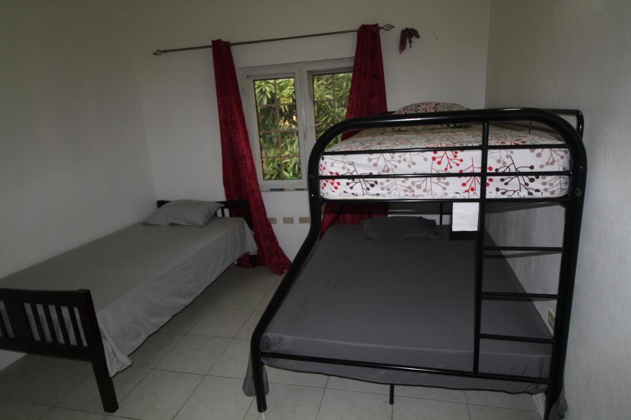 Belleh23 Kingston Creative Guesthouse Ngoại thất bức ảnh